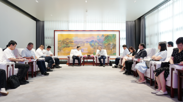 张强与北京工商大学党委书记沈千帆座谈，以“百年聚智、百校同行” 推动校地合作走深走实